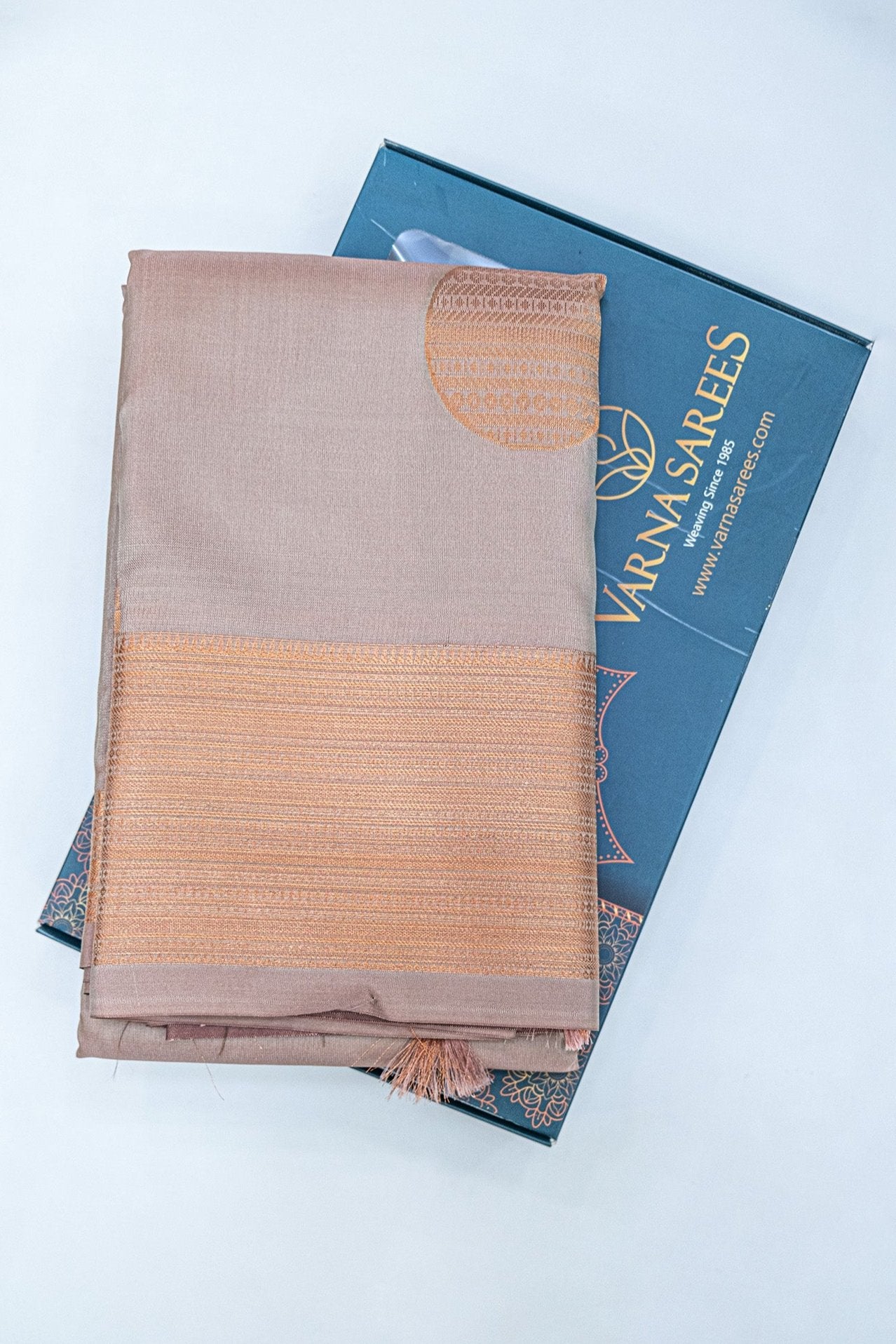 PALE SILVER & GOLD - KANCHIPURAM SOFT SILK SAREE