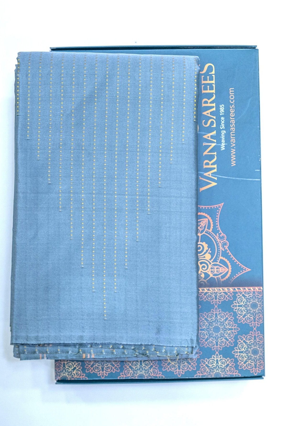 ARANI BORDERLESS SEMI SILK SAREE